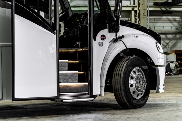 Ultra Coachliner's AirGlyde Full Air-Ride Suspension System